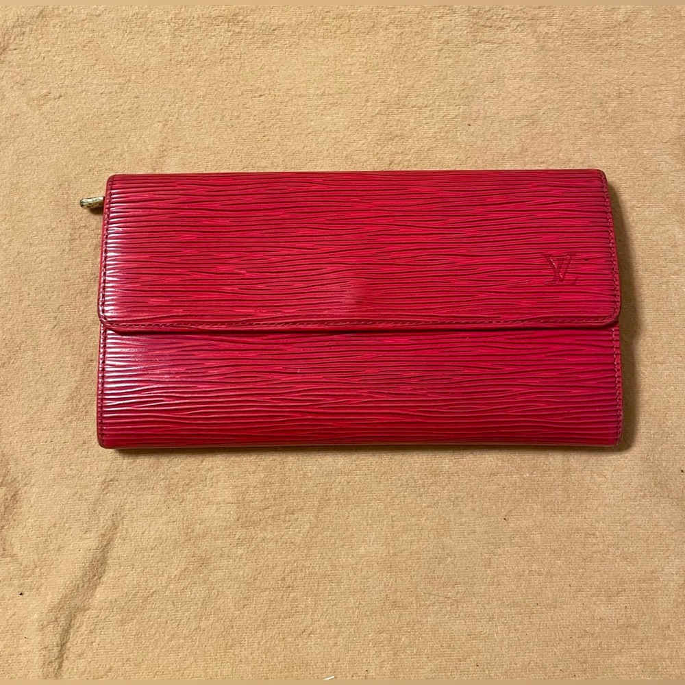 LOUIS VUITTON Epi Pochette Wallet Red